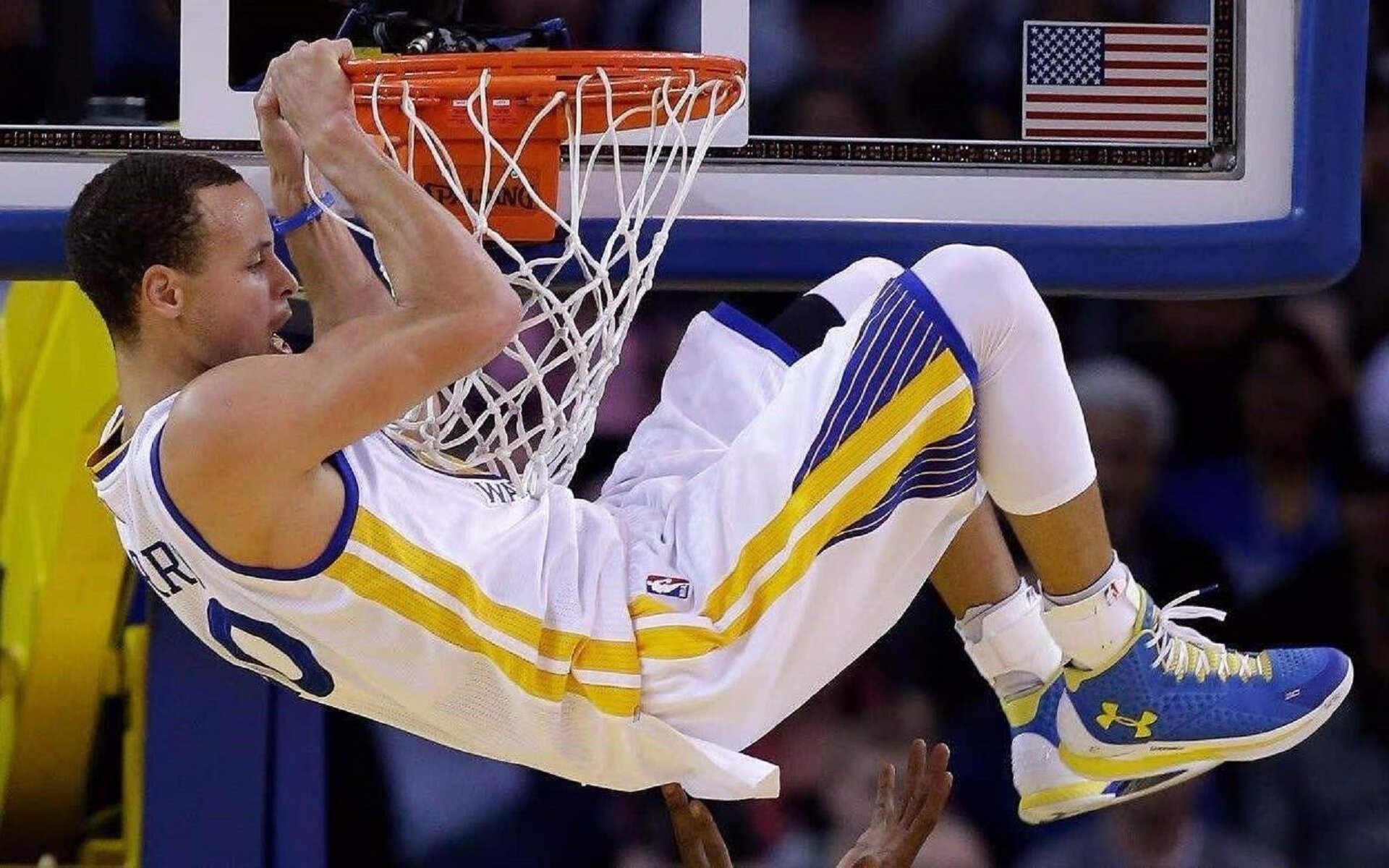 九游体育直播-唯一一战，山东队鏖战北京队，浓眉哥惊艳四座的封神之夜